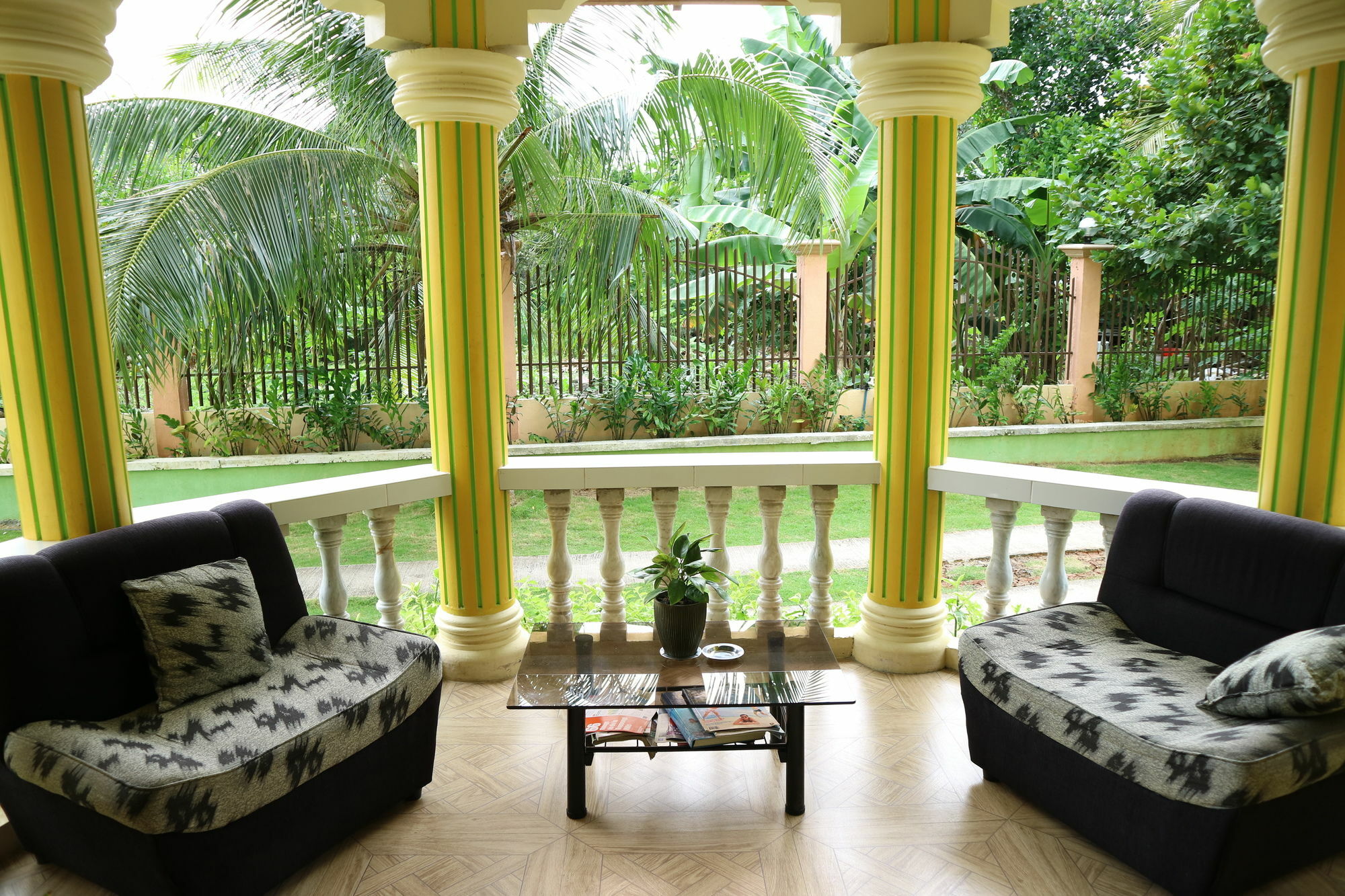 פנגלאו Oyo 422 Villa Emilia Pension House מראה חיצוני תמונה
