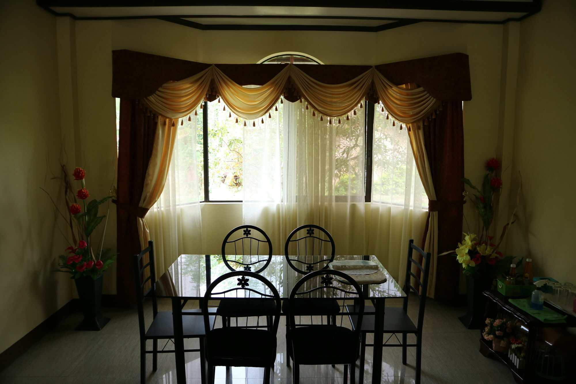 פנגלאו Oyo 422 Villa Emilia Pension House מראה חיצוני תמונה