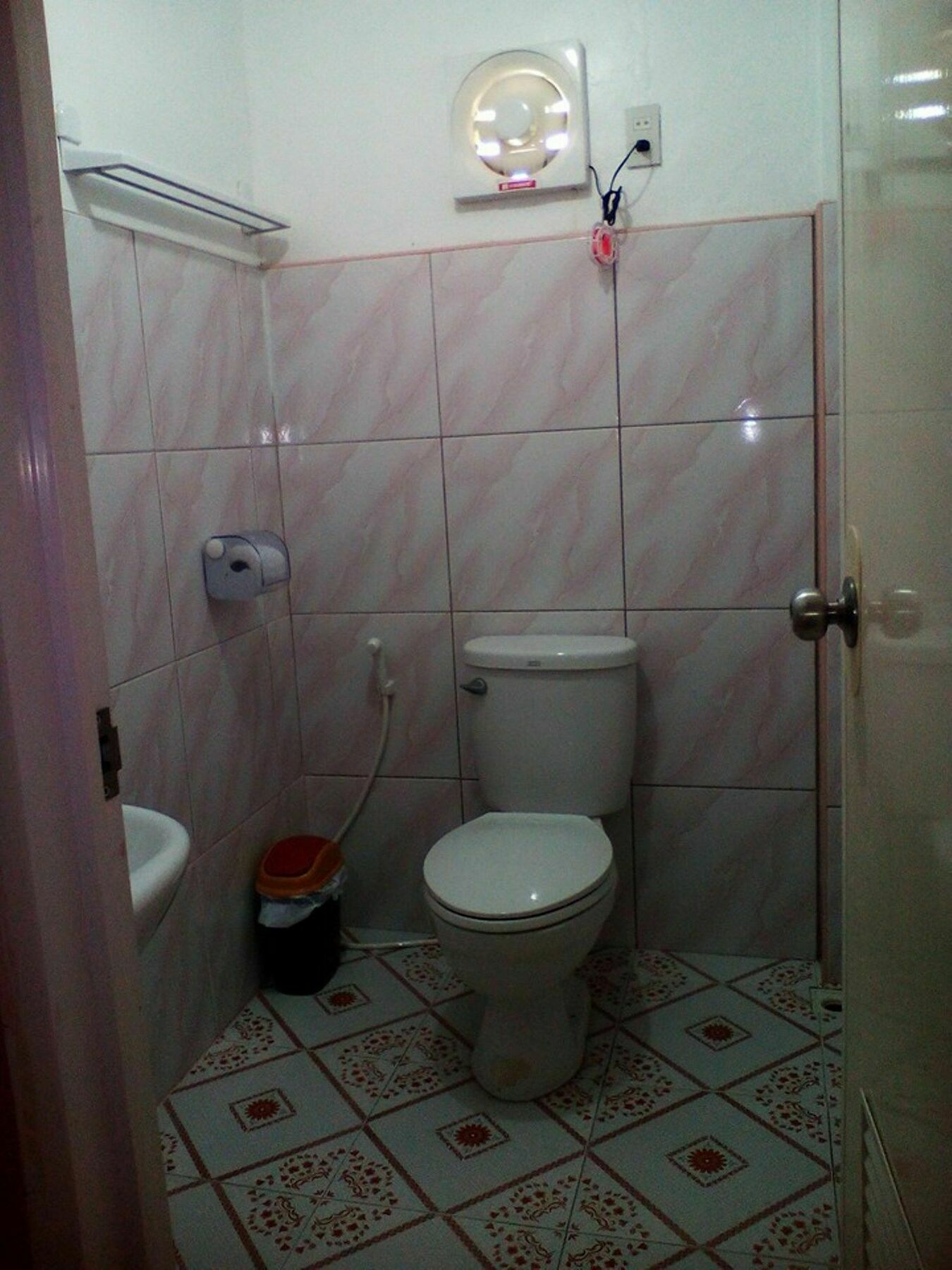 פנגלאו Oyo 422 Villa Emilia Pension House מראה חיצוני תמונה