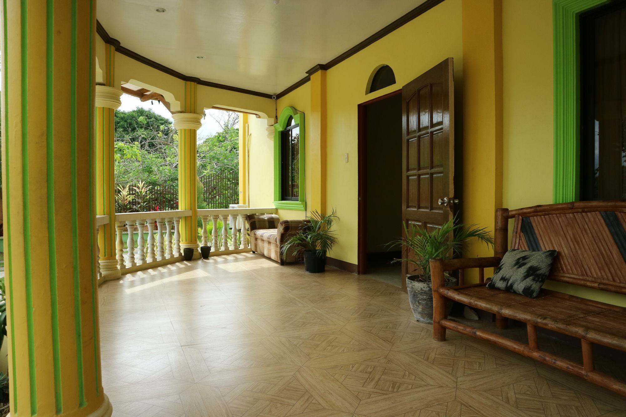 פנגלאו Oyo 422 Villa Emilia Pension House מראה חיצוני תמונה