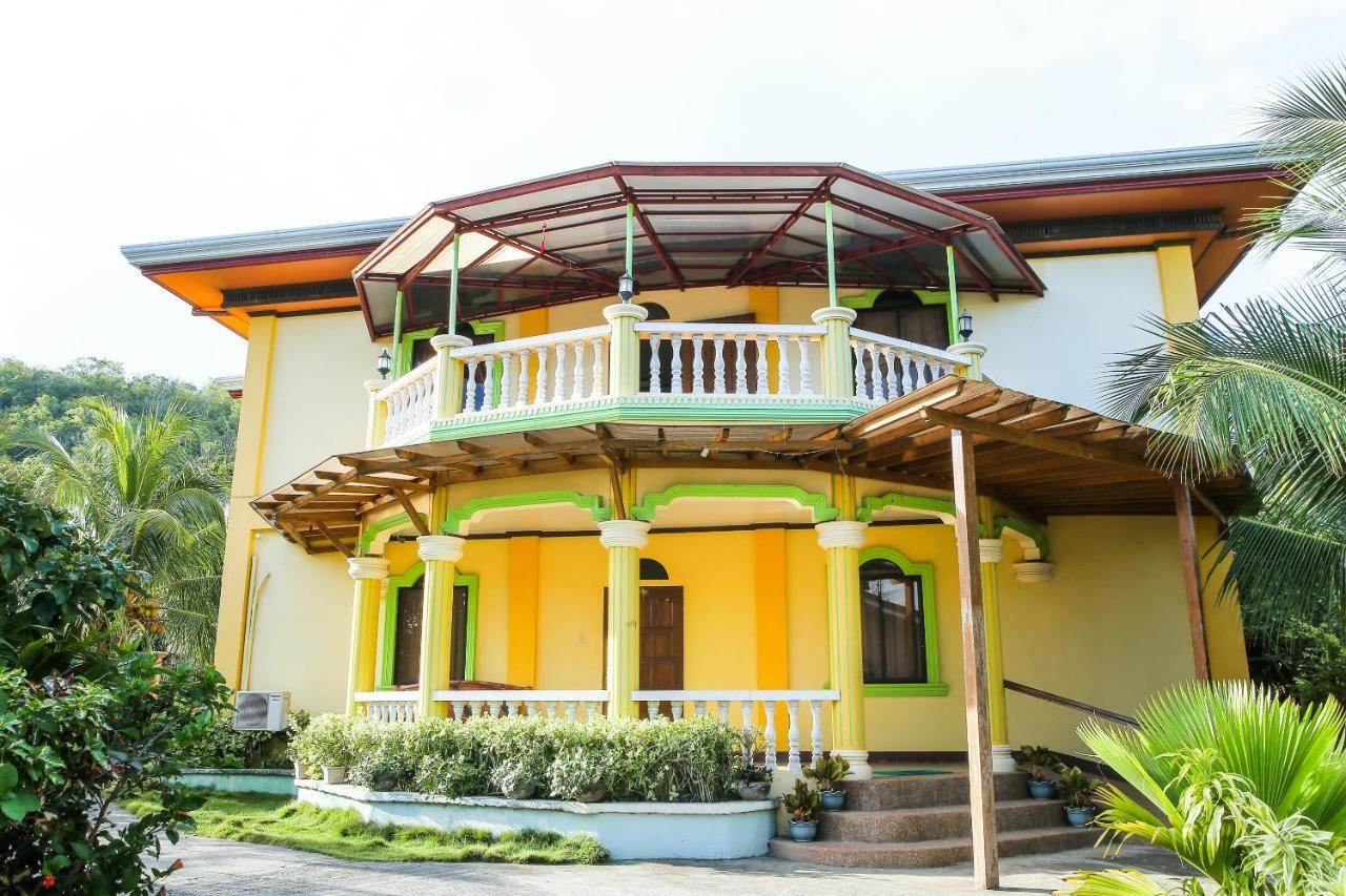 פנגלאו Oyo 422 Villa Emilia Pension House מראה חיצוני תמונה