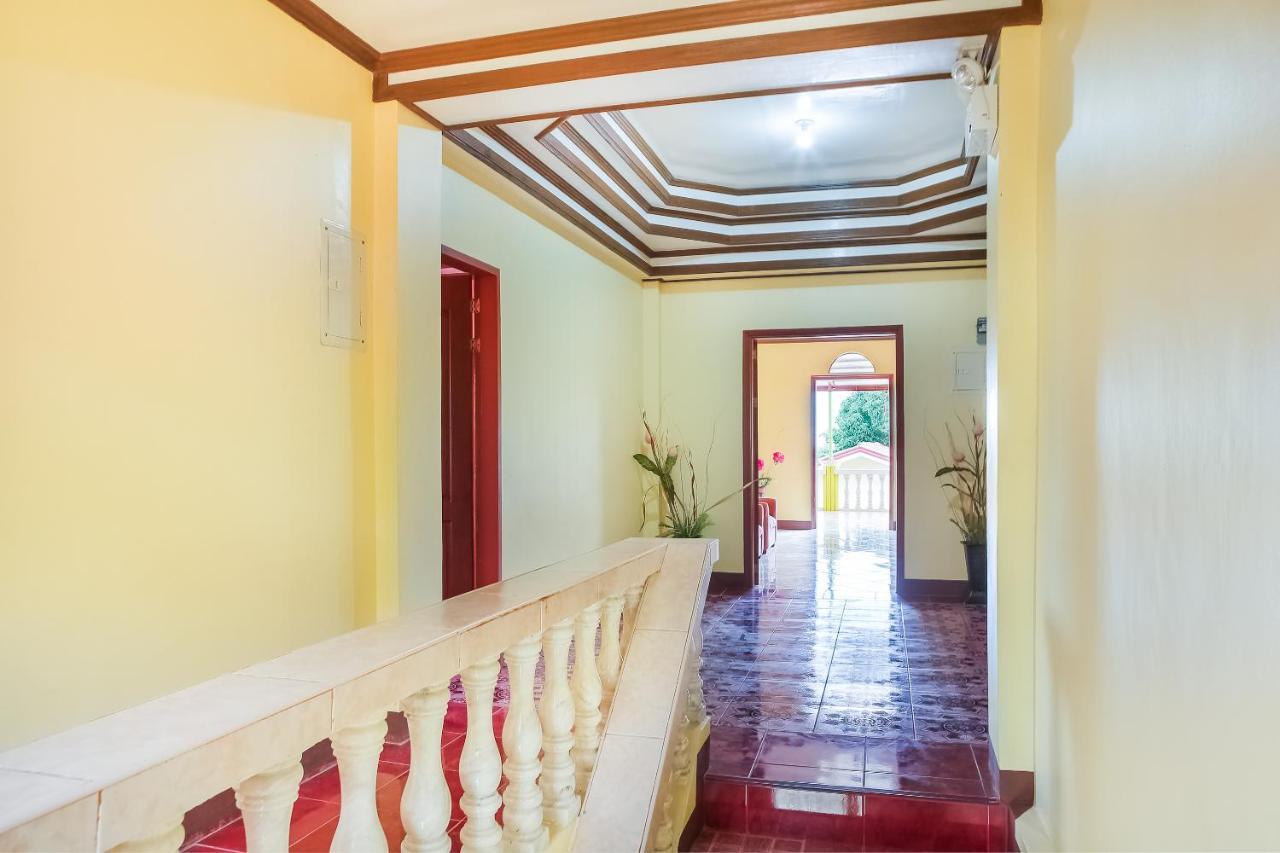 פנגלאו Oyo 422 Villa Emilia Pension House מראה חיצוני תמונה